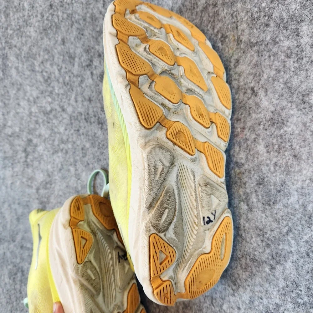 Hoka One Clifton 10‎ Shoes Mens Size 10D Green Neon Trail Road Running Sneakers